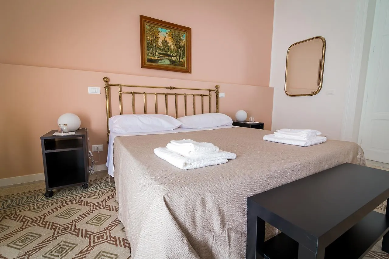 Liberty Suites Palermo 3*,