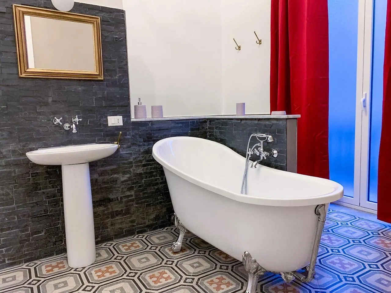 Liberty Suites Palermo 3*,
