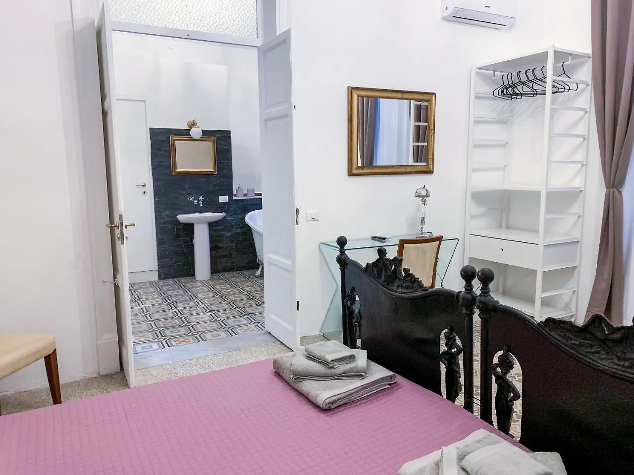 Liberty Suites Palermo Bed & Breakfast